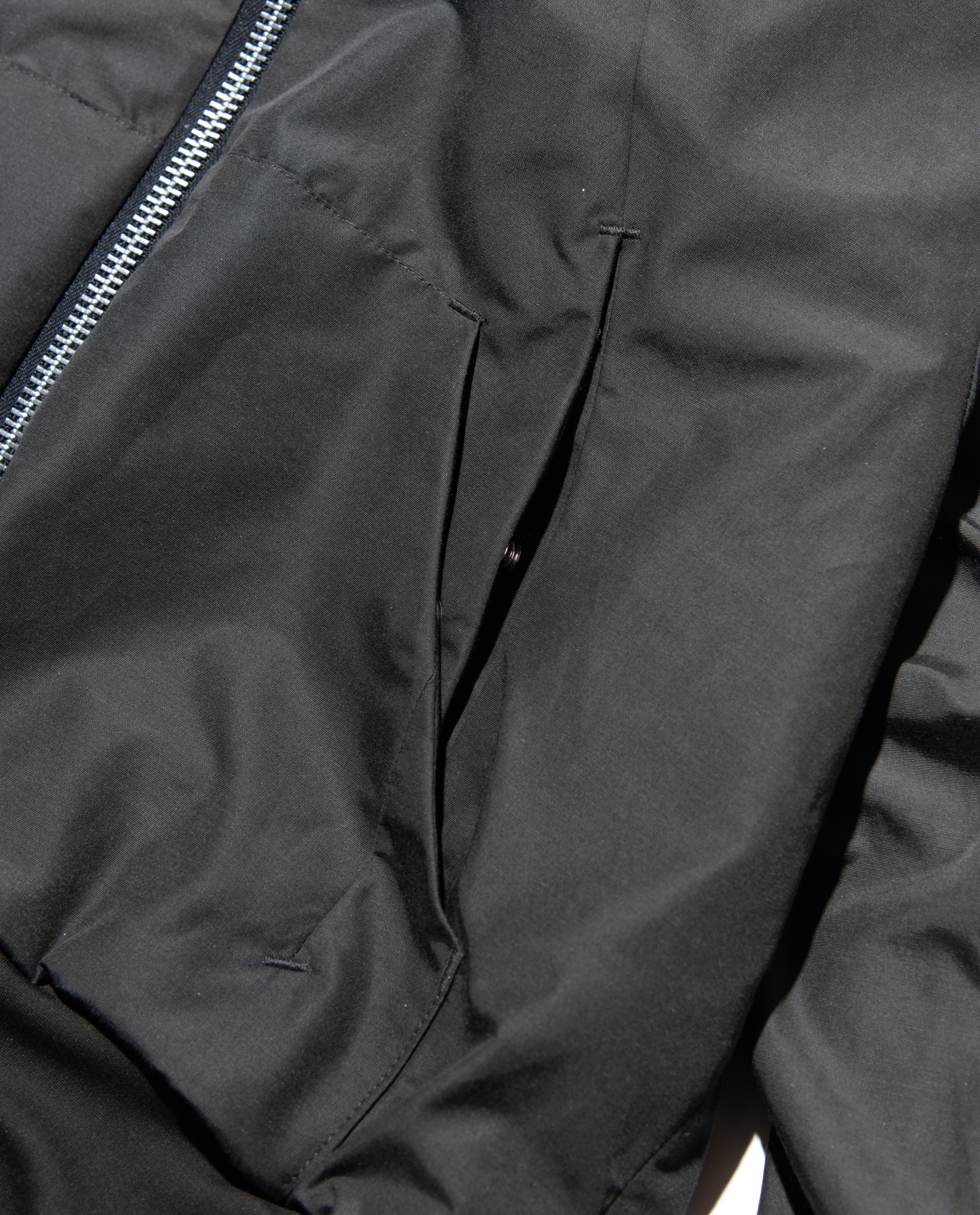 IRON ''VOID'' Headphone Hooded-Jacket