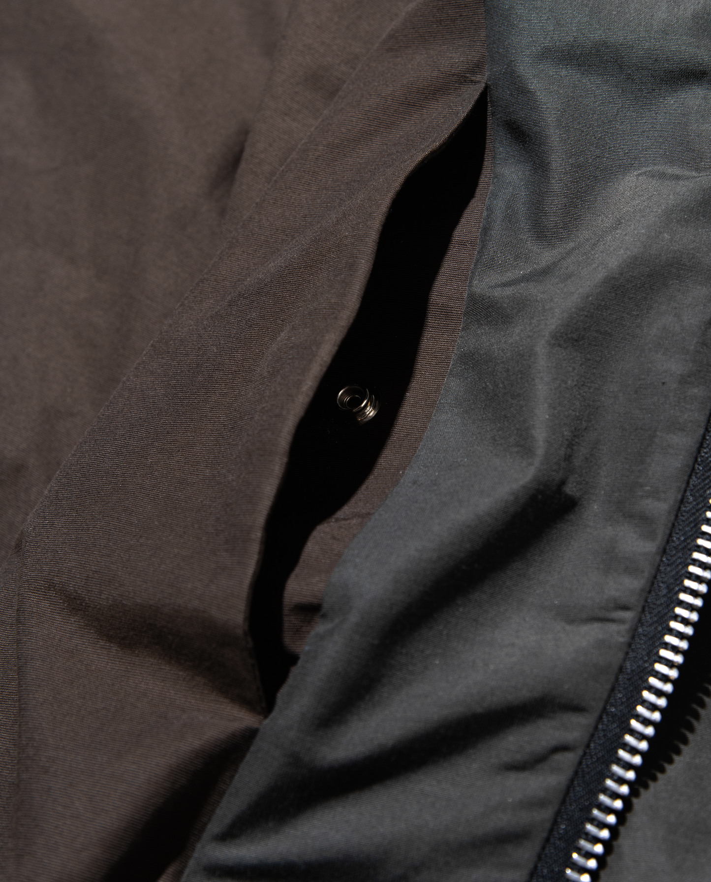 IRON ''VOID'' Headphone Hooded-Jacket