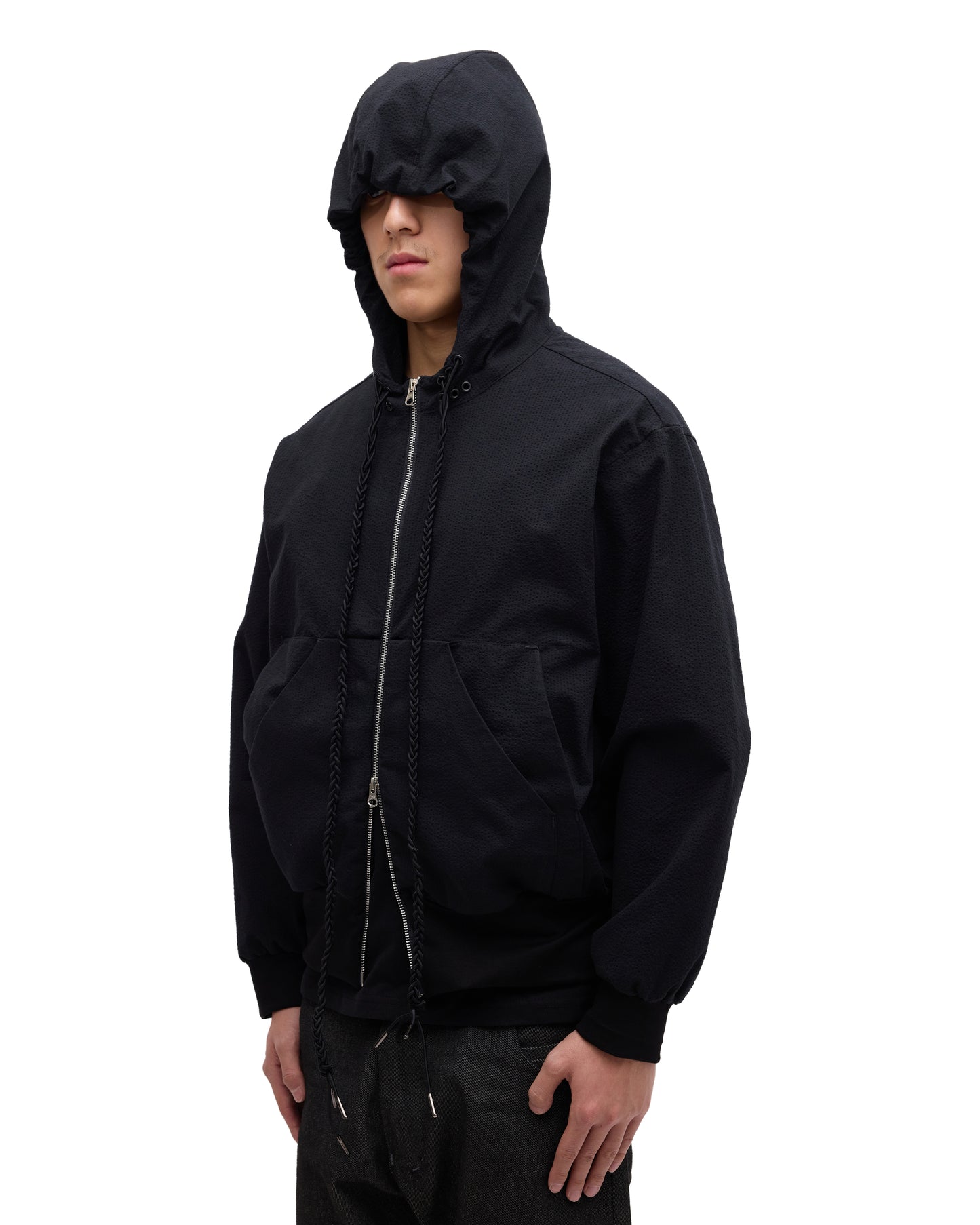 “STONEFISH” ZIP-UP HOODIE IN OBSIDIAN SEERSUCKER
