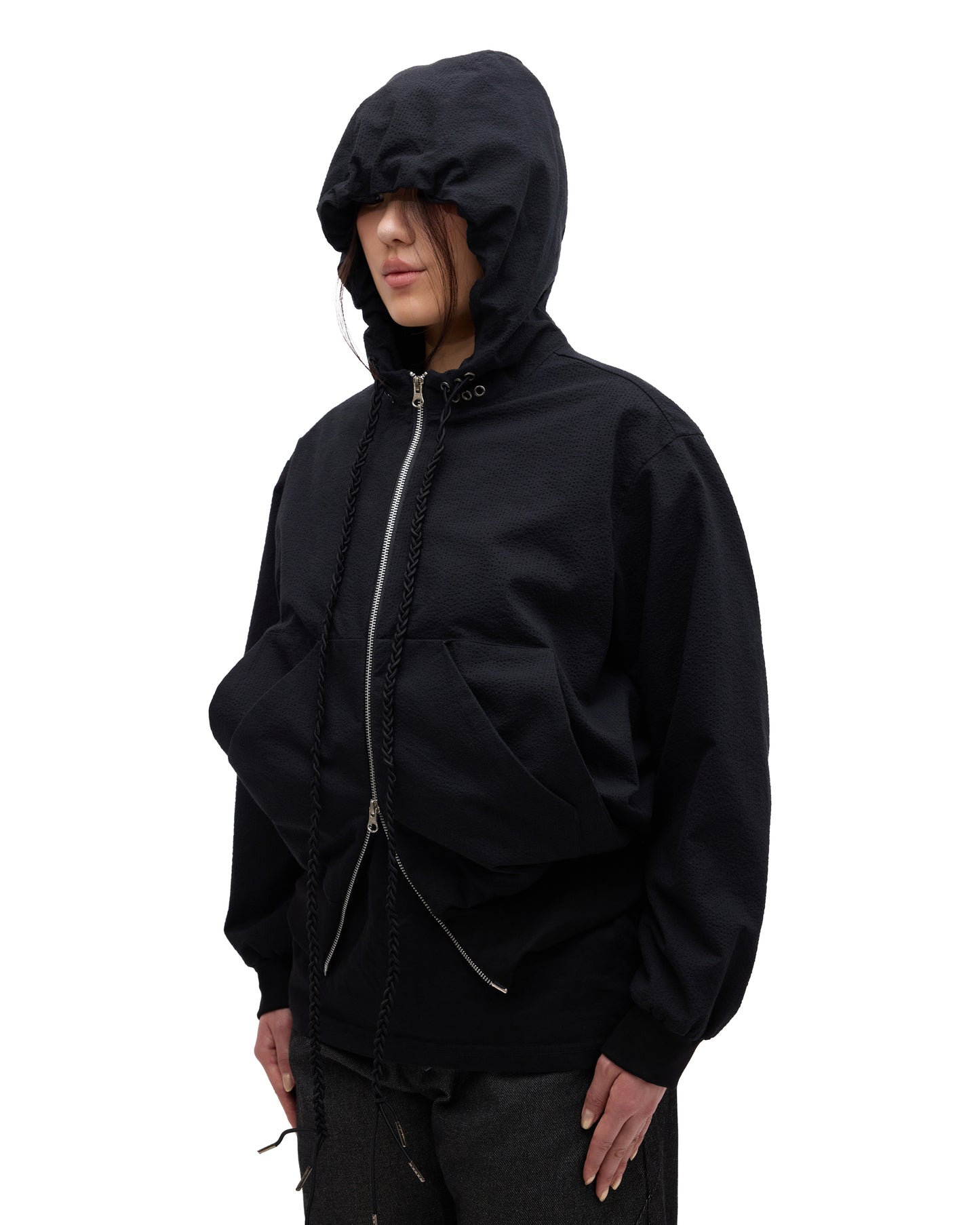 “STONEFISH” ZIP-UP HOODIE IN OBSIDIAN SEERSUCKER