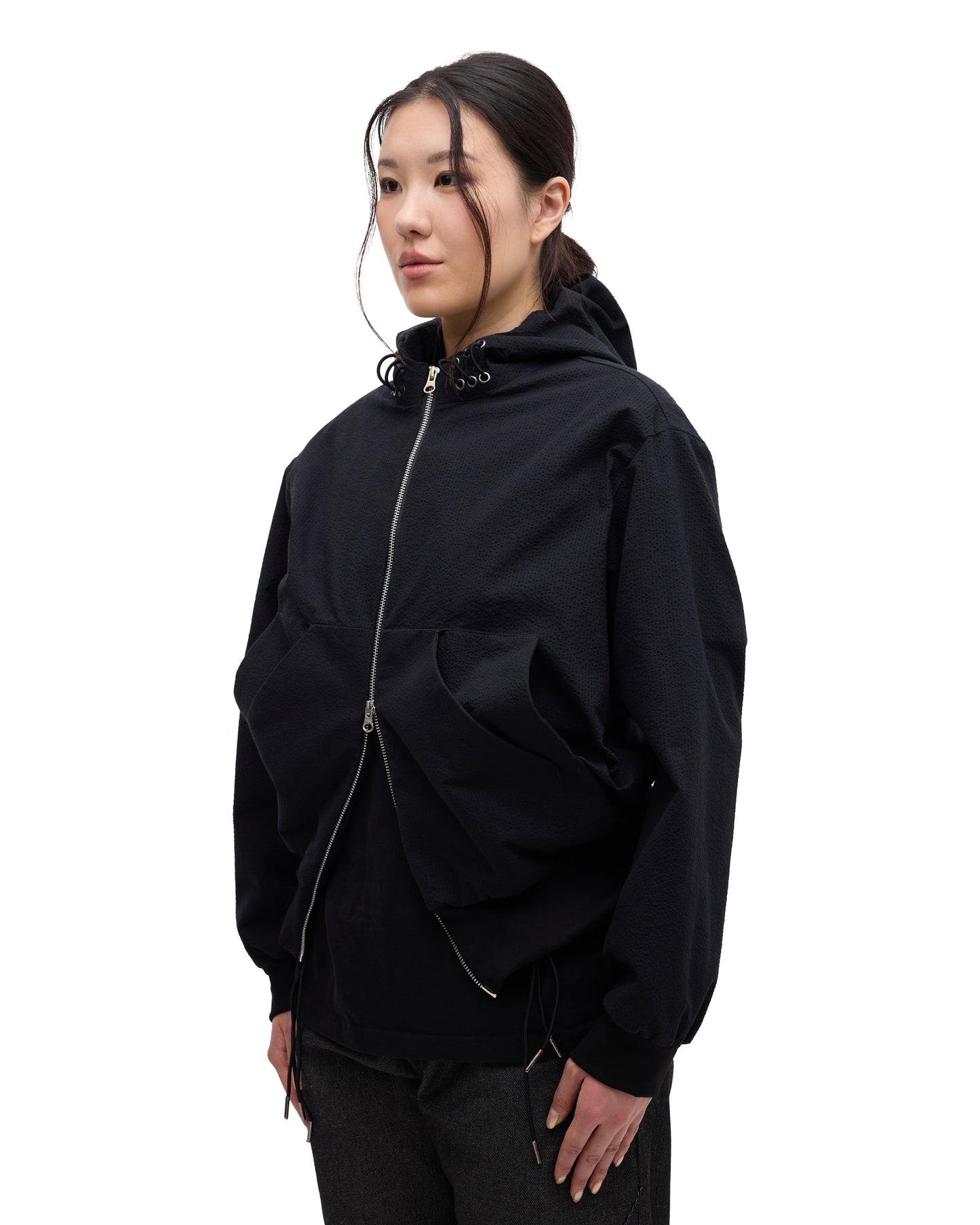 “STONEFISH” ZIP-UP HOODIE IN OBSIDIAN SEERSUCKER